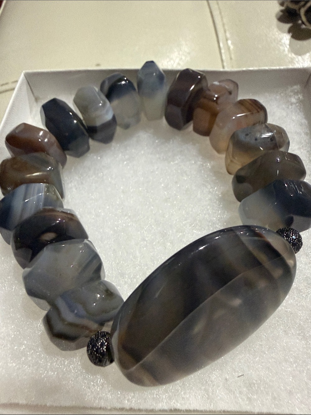 Polished Agate Bead Stretch Bracelet in Multicolor Tones
